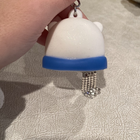 Bath and body works polar bear hand sanitizer holder NWOT - Picture 3 of 3